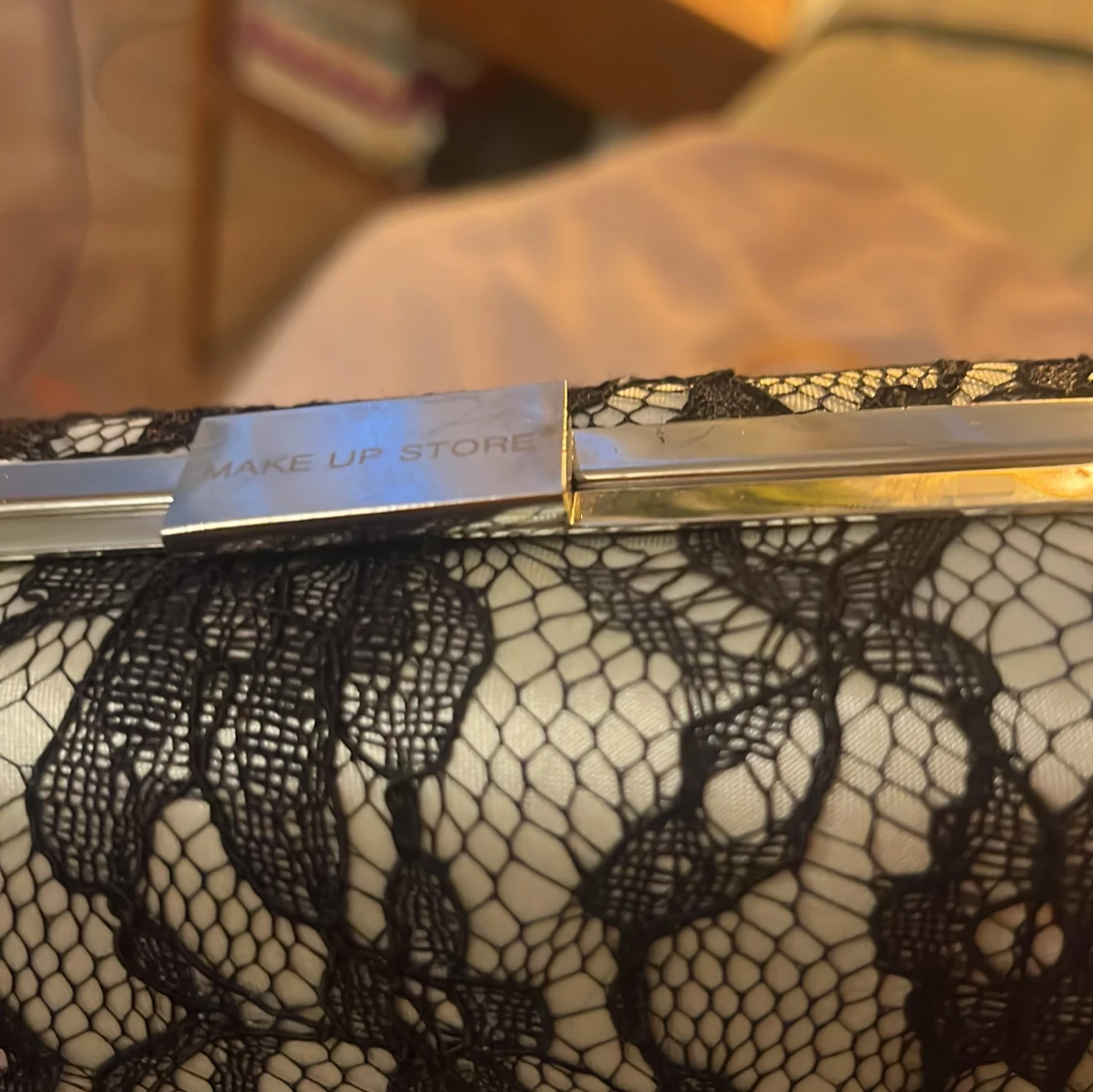 Svart spetskuvertväska från Make Up Store - 3