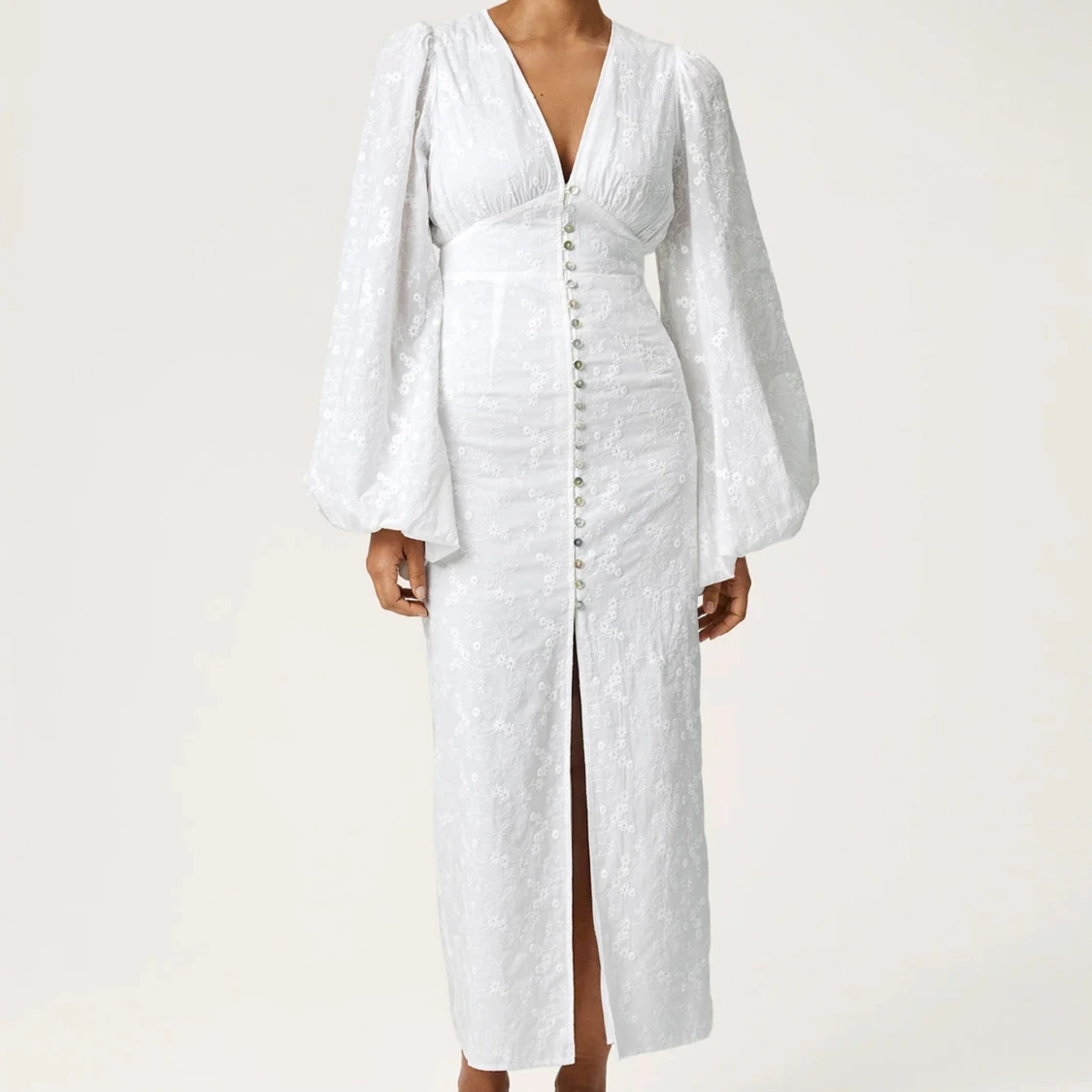 Vit långklänning med puffärmar - 1