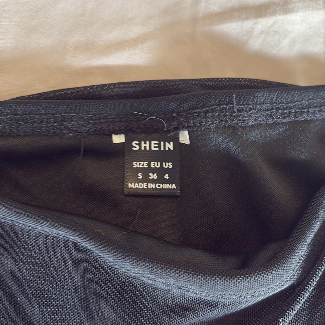 Svart tight kjol från SHEIN - 2