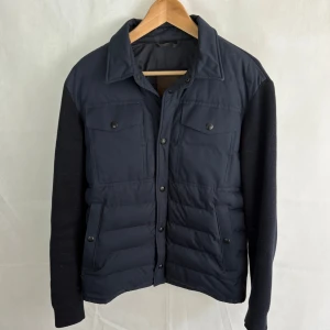 Massimo dutti cardigan  - Fint skick! Modellen är 185 och bär M passar S