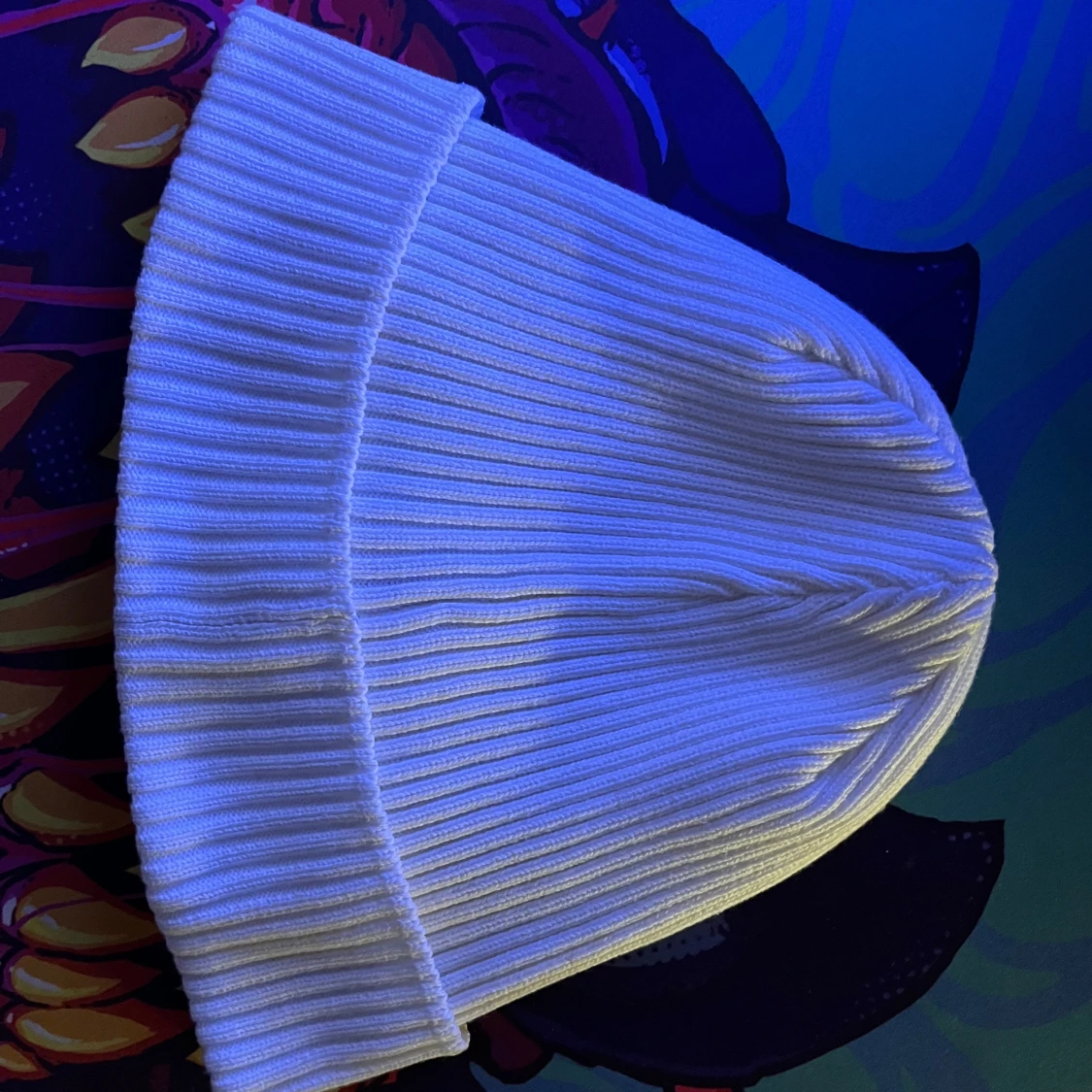 Vit ribbad mössa från C.P. Company - 1