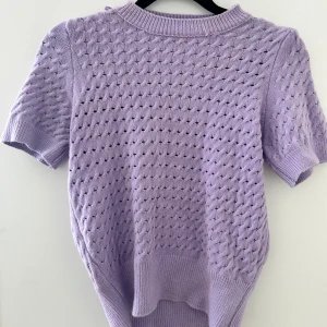 Ljuslila stickad tröja - Ljuslila stickad tröja från misay storlek xs💕