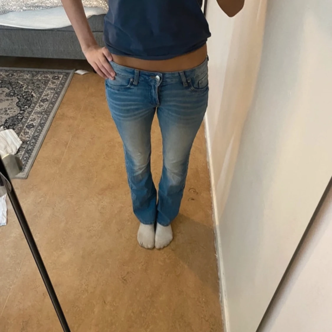 Blå jeans med bootcut - 1