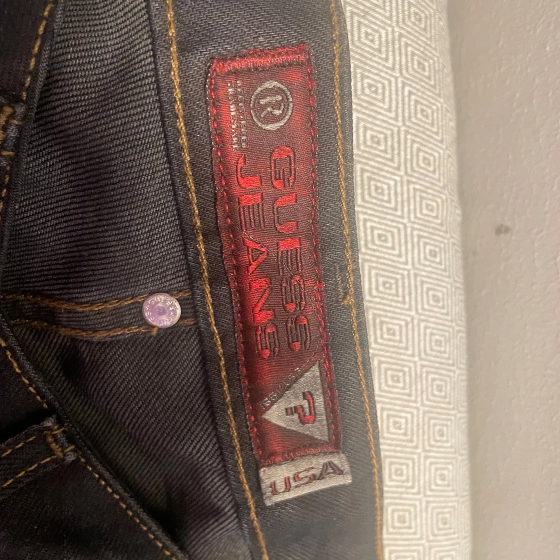 Mörkblå jeans från Guess - 1