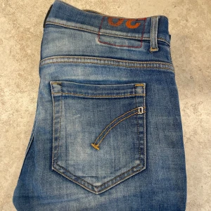 Dondup Jeans  - Dondup Jeans | Modell: George | Skick: 8/10 | Storlek: 30 | Nypris: Ca 3000kr | Pris: 699kr | Pris kan diskuteras | Hör av er vid mer frågor | Mvh Leon