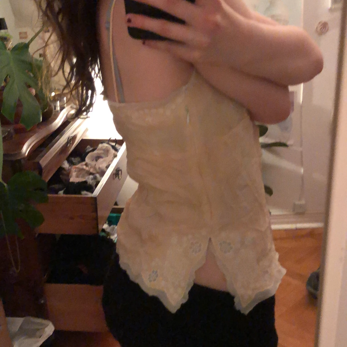 Beige spetslinne från Jennyfer - 1