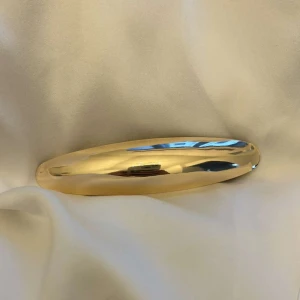 MixClipx - Cornelia - Guldig oval MixClipx💖✨ (clips på baksidan) ca 10 cm