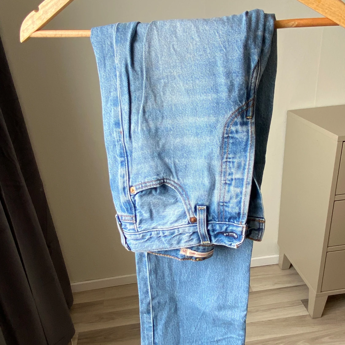 Blå jeans från Levi's - 1