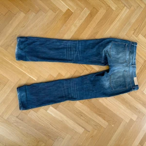 Acne jeans  - Säljer dessa acne jeans. Riktigt snygg tvätt och dom är i väldigt bra skick. Skriv vid fler frågor och funderingar!