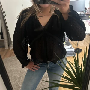 Zara blus  - Så snygga spets blus 🩷🩷