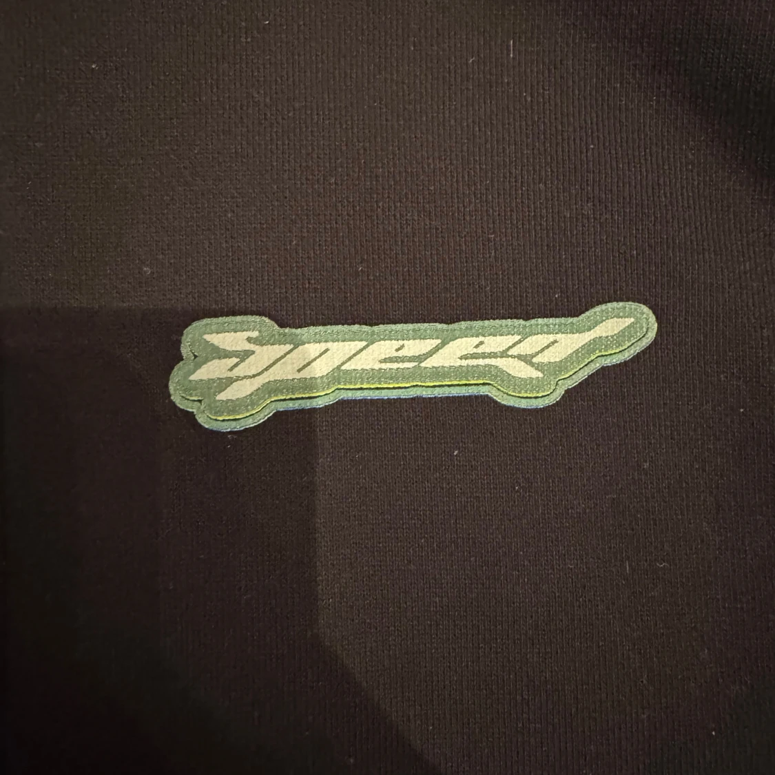 Svart hoodie med tryck från Upscale Studios - 3