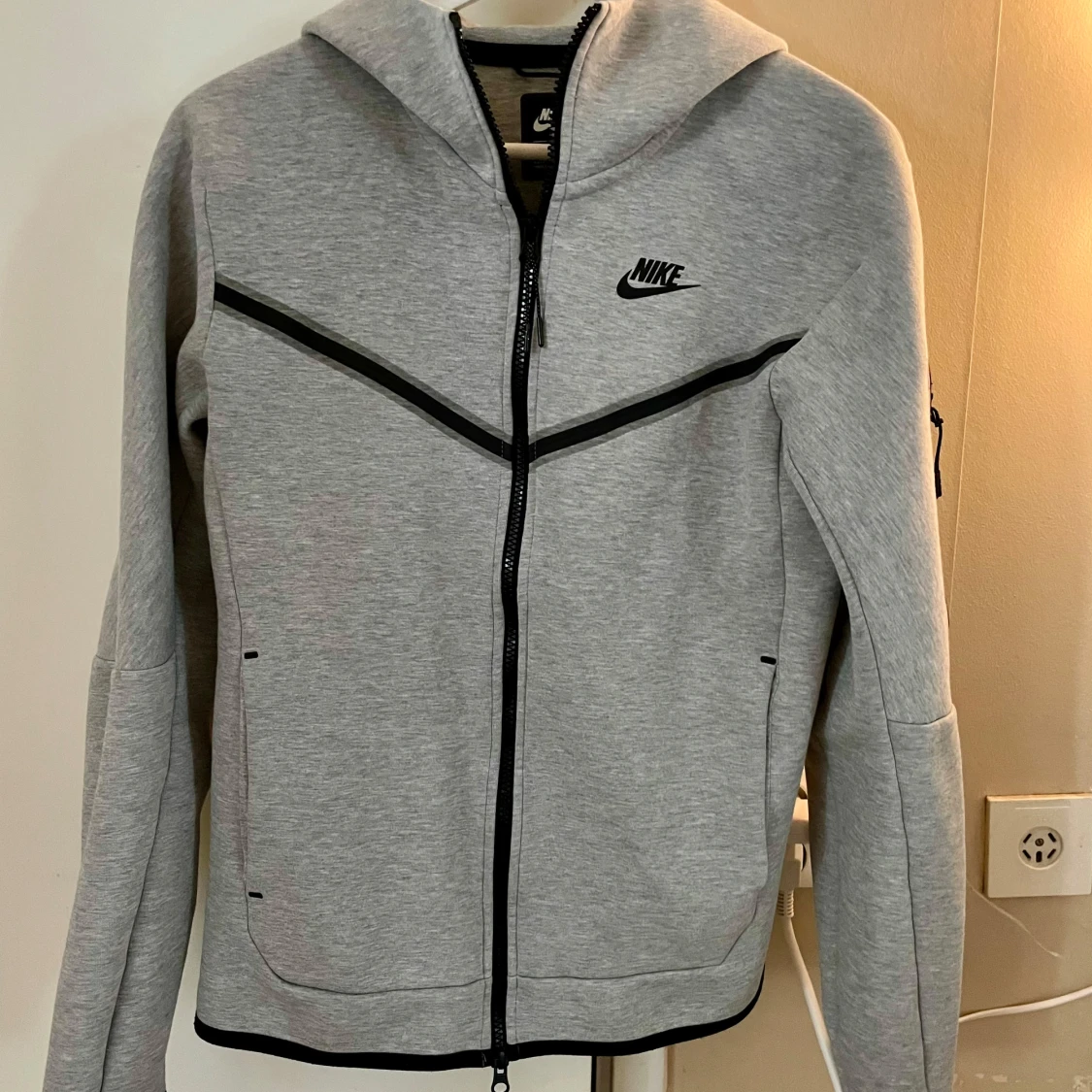 Grå nike tech fleece - 1