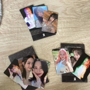 Primrose photo card - 3 photo cards med stickers är 40 kr 