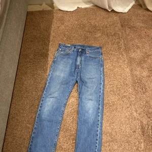Levis 512 blå jeans - Säljer dom när dom inte används längre ny pris 799kr  pris kan pratas om 