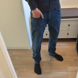 Replay anbass  - Riktigt feta jeans som är i princip nyskick. Nya går för ca 1800 vårat pris endast 449 priset kan alltid diskuteras. Först till kvarn 🙌🏻