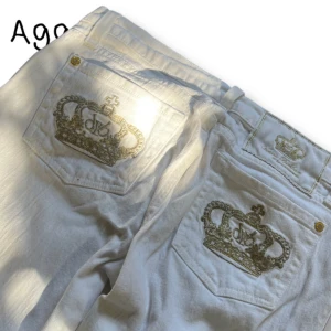 Vita Victoria Beckham Jeans - Storlek 29, inga fläckar, Bootcut och lågmidjade! skriv om du har några frågor🤞