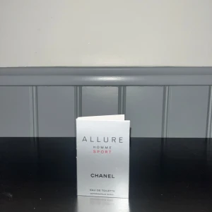 Chanel Allure homme sport - Chanel Allure homme sport edt 1,5ml 25kr st, 3st kvar. Kan sänka pris vid köp av minst 2st valfria.