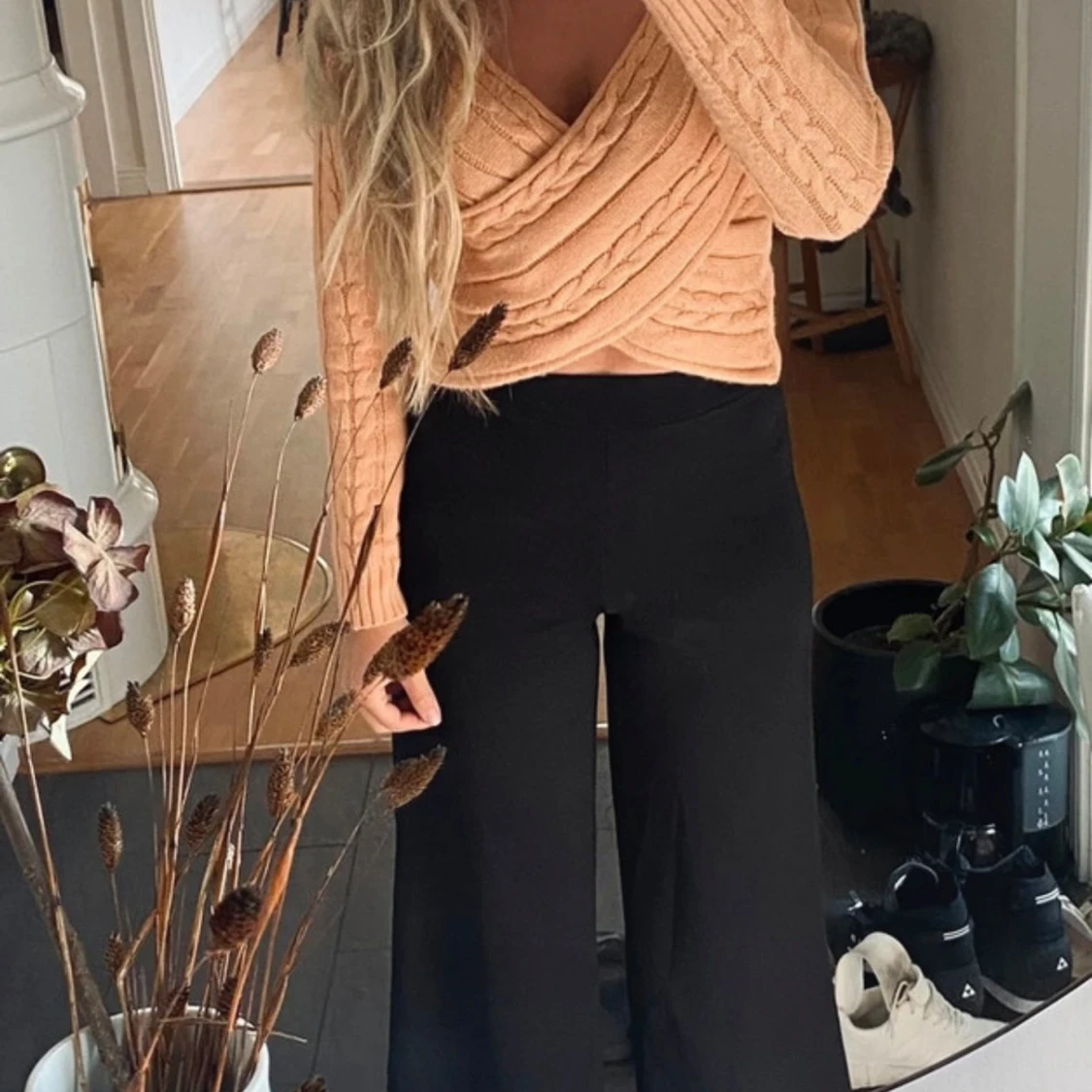 Stickad omlottopp i aprikos