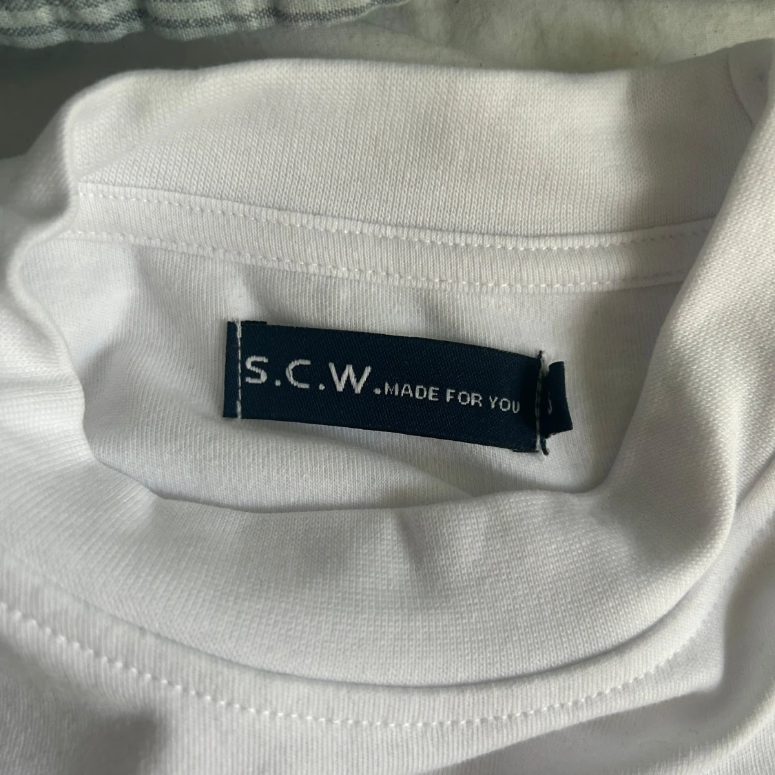 Vit t-shirt från S.C.W. - 1