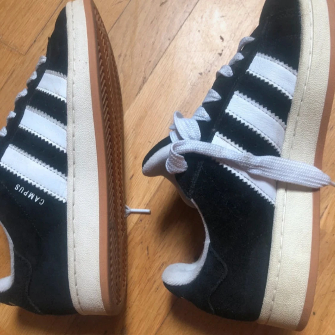 Adidas Campus svarta sneakers mocka - 2