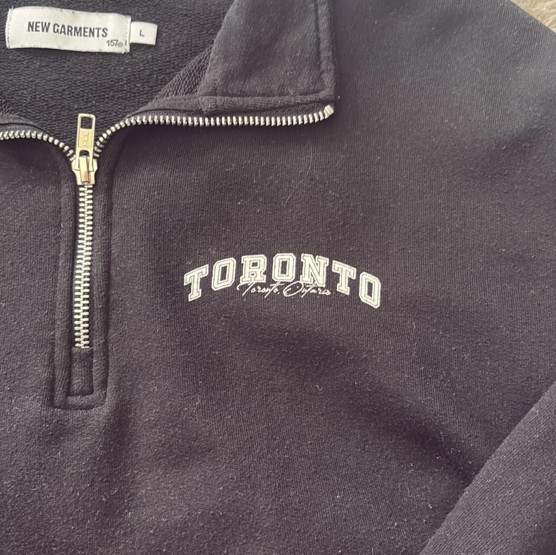 Svart half zip sweatshirt Toronto - 1