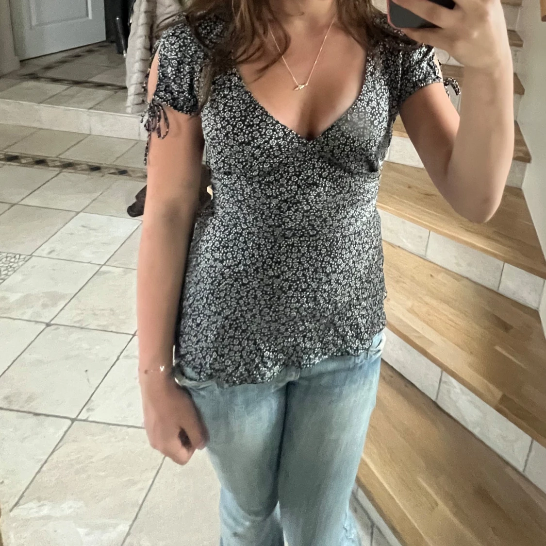 Blommig blus från Express Design Studio