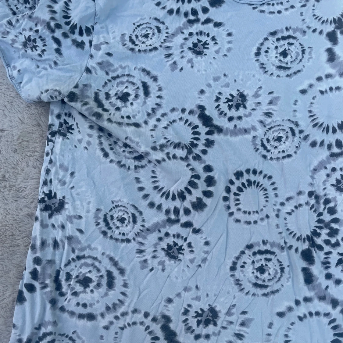 Tie-dye t-shirt i grått och vitt XL - 1