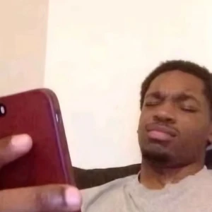 SÖKER SNYGGA TISHOR - Söker t. ex märken som ed hardy, DC, affliction o sånt 😛 helst M