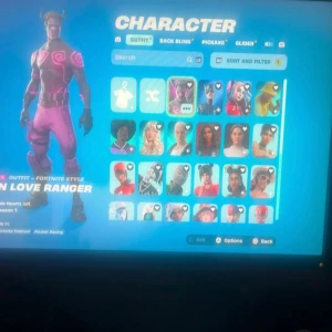 Fortnite konto - Coolt och bra fortnite konto med bra stats, 8 600 vbucks på kontot. 