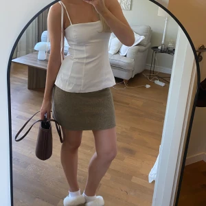 Zara kjol - Superfin kjol från Zara💗 Aldrig använd så i väldigt bra skick! Storlek M