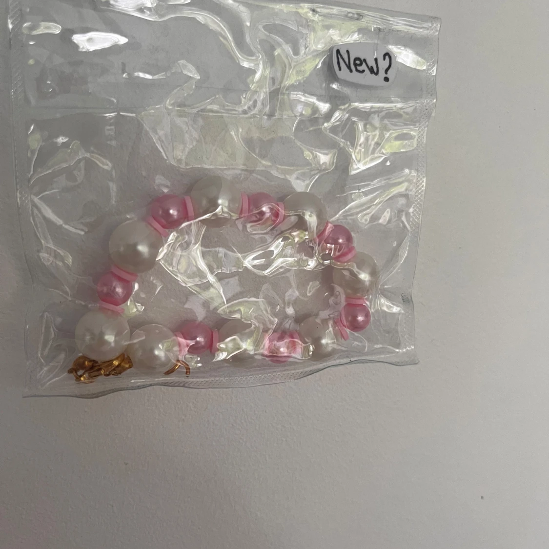 Pärlarmband med rosa och vita pärlor - 1