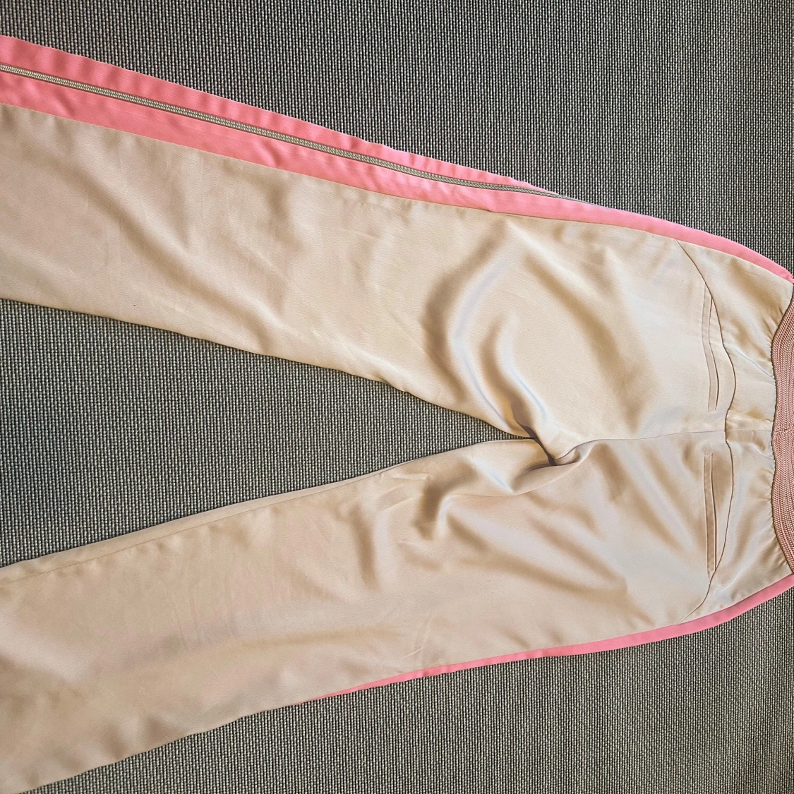 Rosa wide sidenbyxor från Gustav  - 2