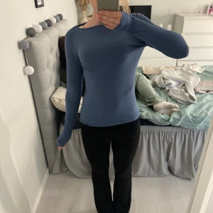 Tröja från lager! - Snygg basic tröja i xs!