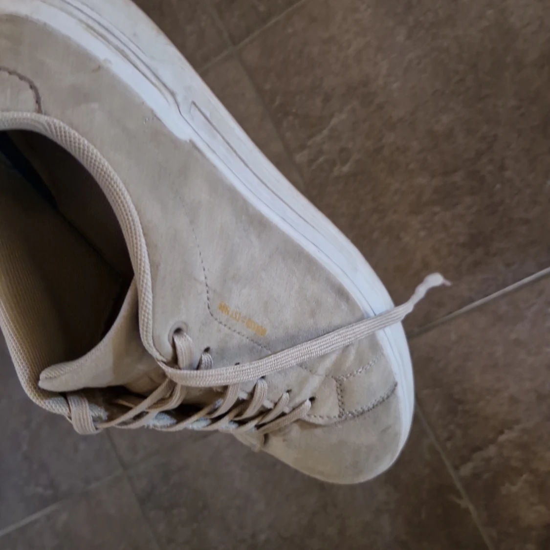 Beige mockasneakers med vit sula - 3