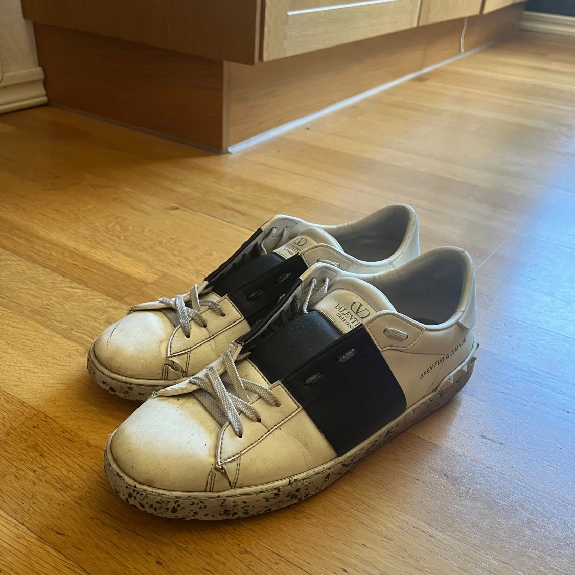 Valentino Open sneakers vit/svart - 1