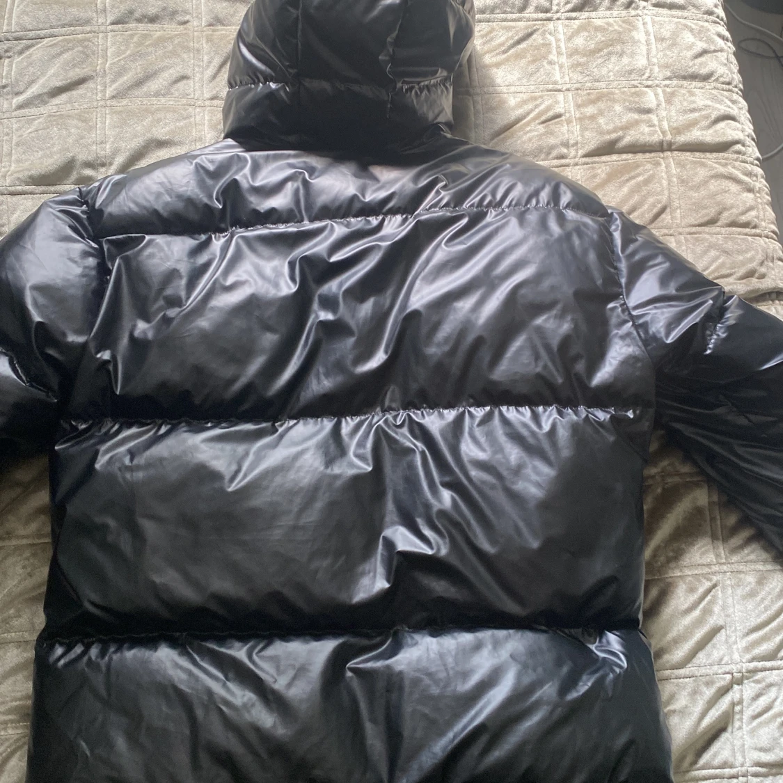 Svart pufferjacka från Prada - 1