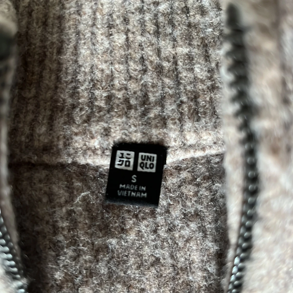 Grå ribbstickad half zip-tröja Uniqlo - 1