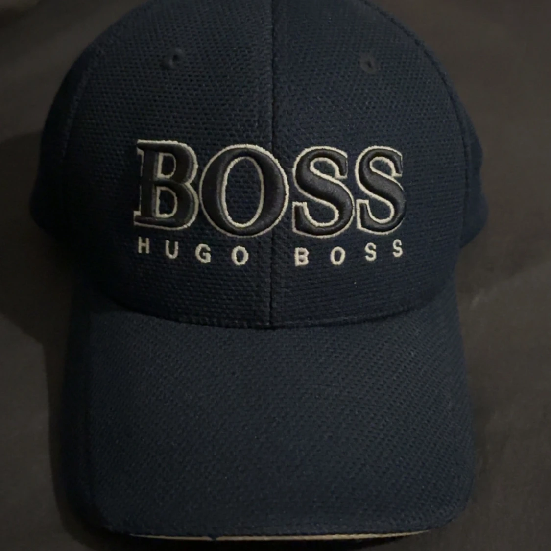 Mörkblå keps från Hugo Boss