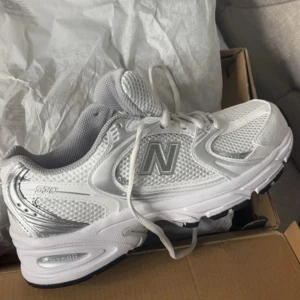 Nya newbalance  - Inte riktigt min stil där av säljer jag 