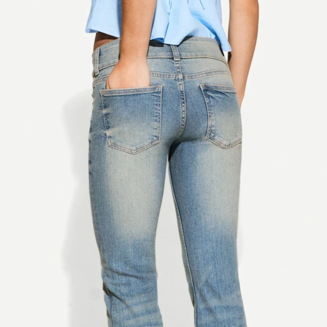 Ljusblå bootcut jeans - 1