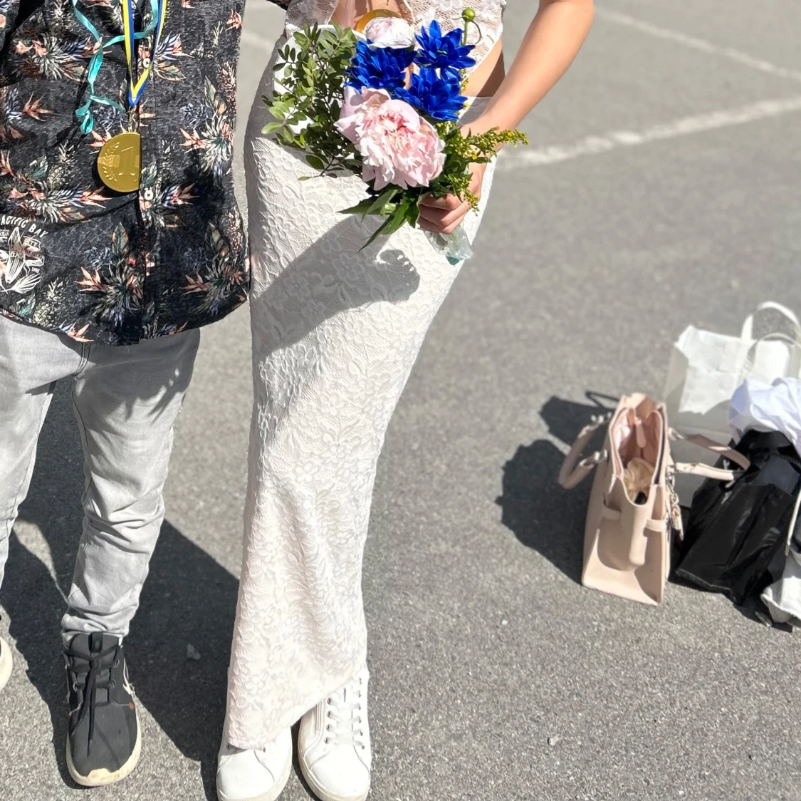 Ljusrosa långklänning med spets - 1