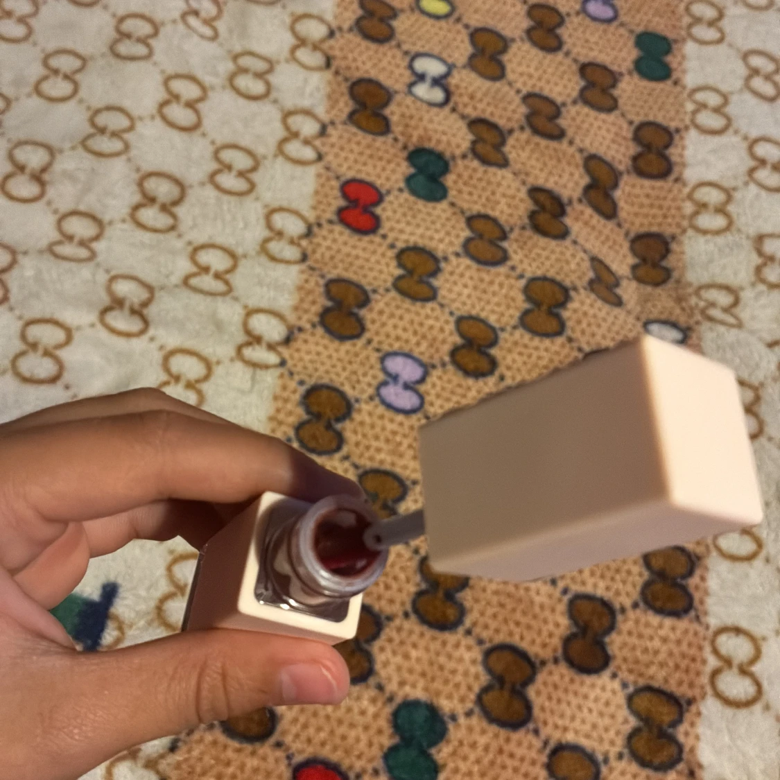 Sheglam läppglans i nude-brun - 2