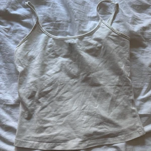 Vitt linne - Ett vitt jätte fint simpelt och enkelt linne