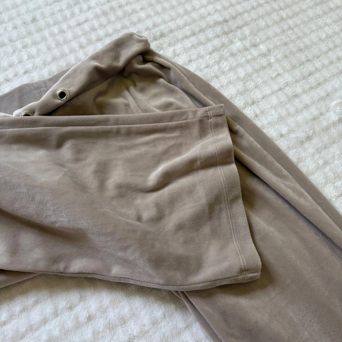 Low waist mjukisbyxor från Gina Tricot - 4