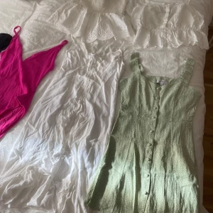 Blandat klänning toppar bodys  - Blandat klänning bodys toppar storlek 36-38