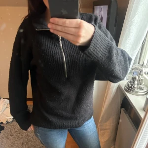 Stickad tröja med half zip  - Jätte skön och fin tröja!