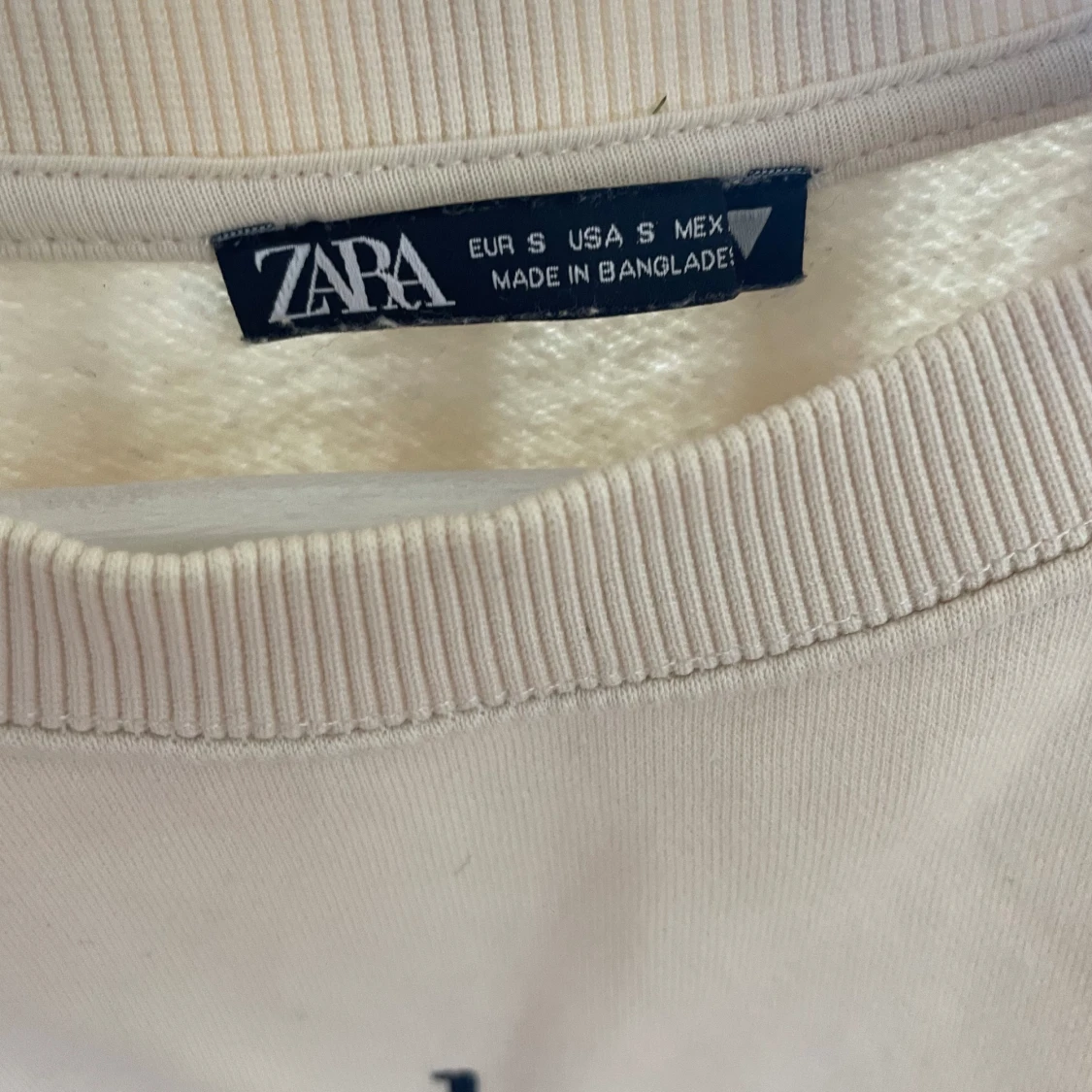 Beige sweatshirt från Zara - 1