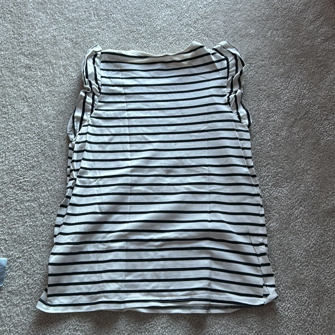 Tre toppar från H&M i olika färger - 3