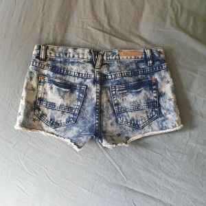 Shorts - Snygga shorts i storleken 158 💛