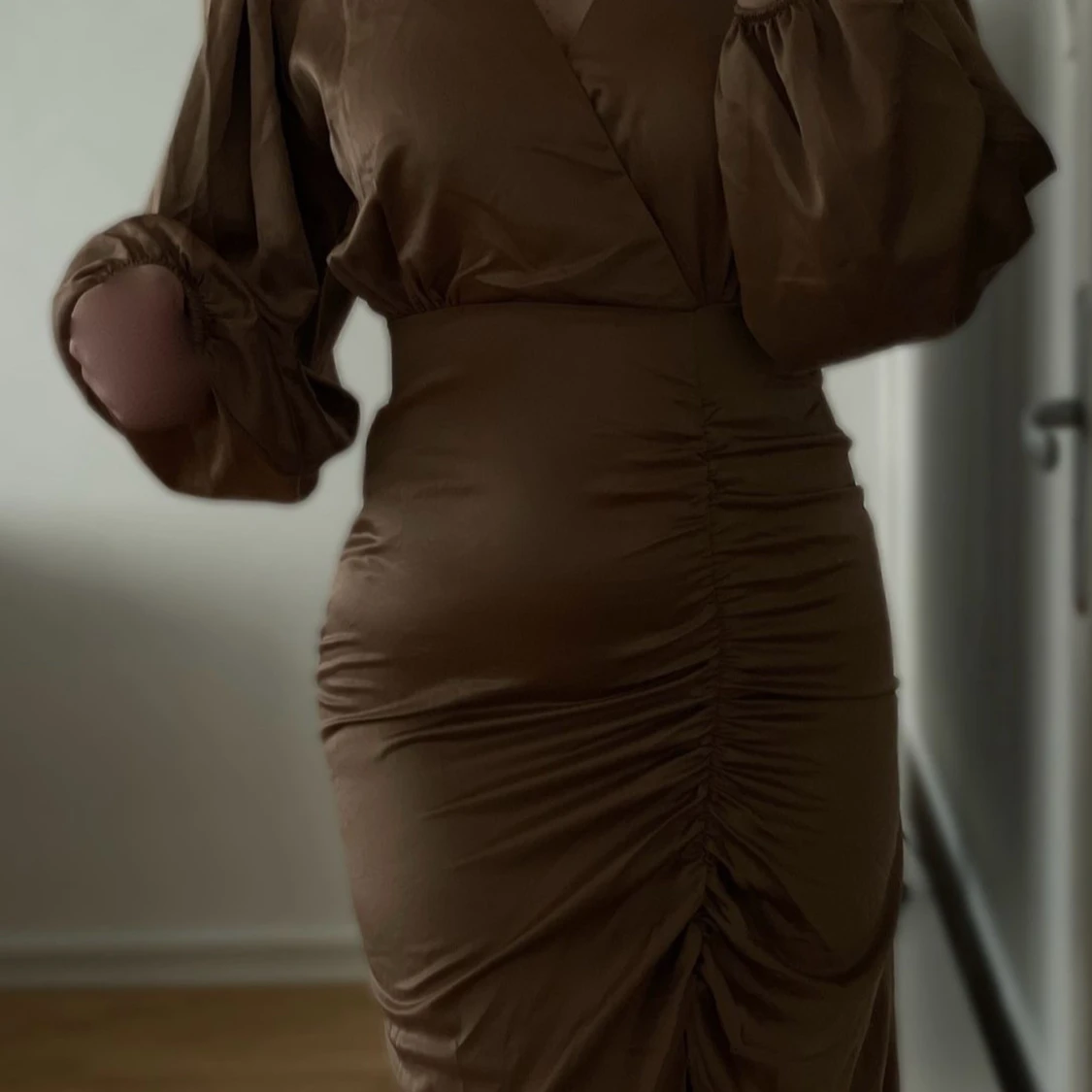 Helt ny, oanvänd Brun klänning